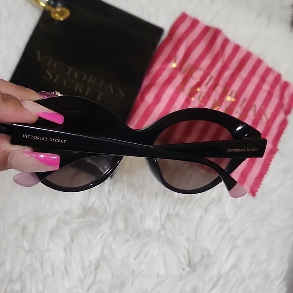 Victoria secret Sunglasses luxury - Picture 4 of 4